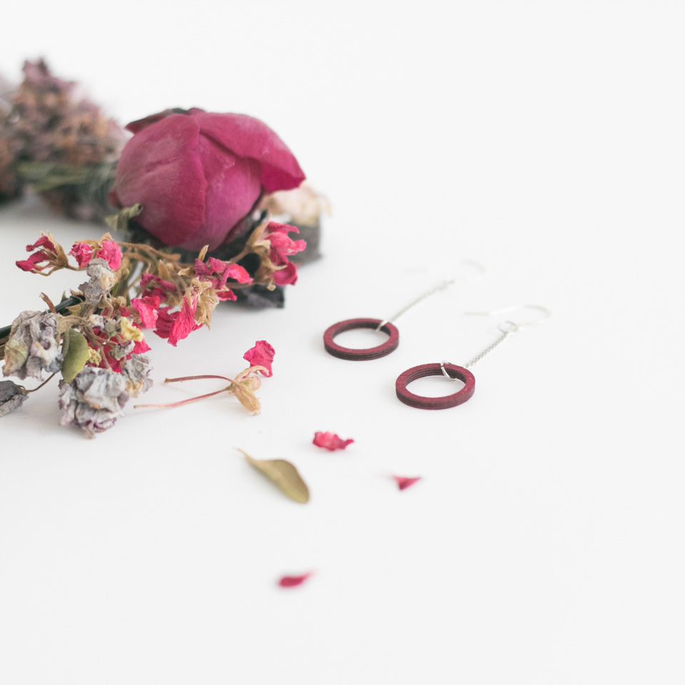 Wooden hoop earrings with burgundy red flower wreath