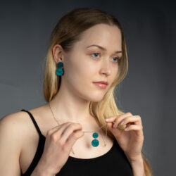 Puiset revontulet korvakorut ja kaulakoru arktinen sinivihreä