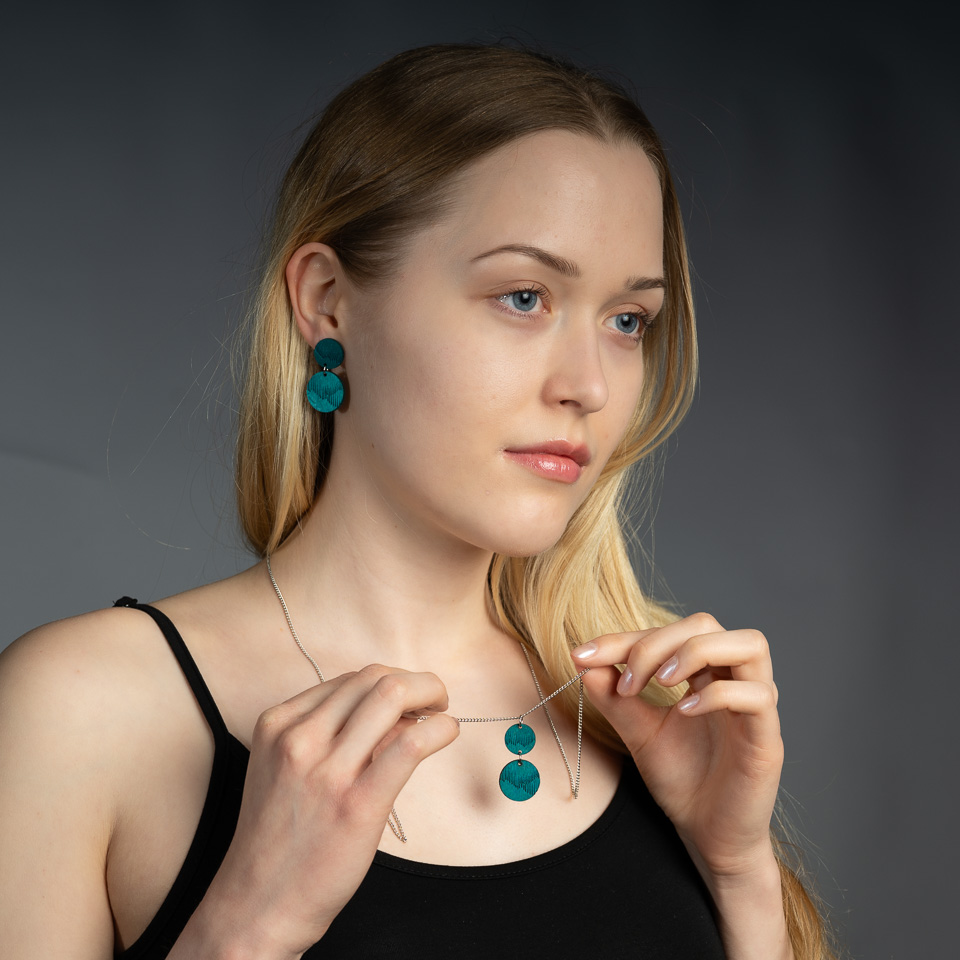 Puiset revontulet korvakorut ja kaulakoru arktinen sinivihreä