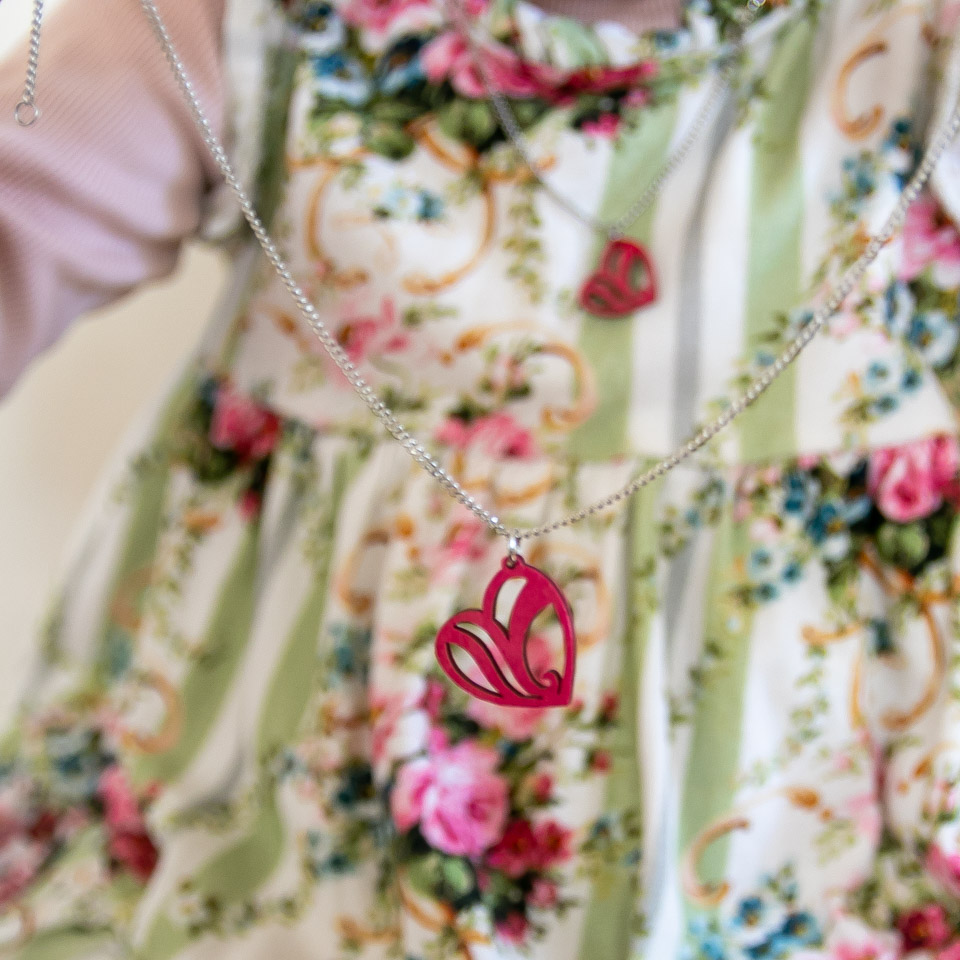 Puiset sydän riipukset aikuiselle ja lapselle